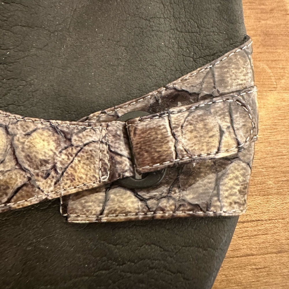 Aravon Sandals Womens Size 11 B Style WSP02GC Brown Black Snake Skin New Balance - Picture 8 of 13